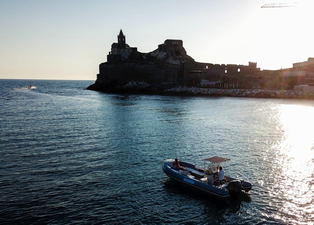 senza titolo (173 di 218) Grey boat cinqueterre